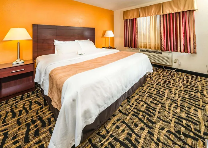 Hotel Quality & East