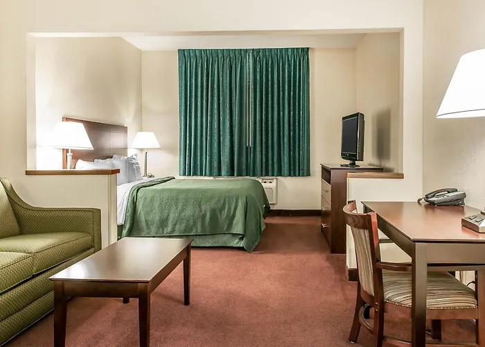 Quality & East Hotel 4*
