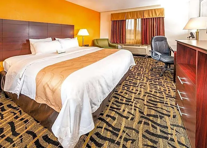 Quality & East Hotel