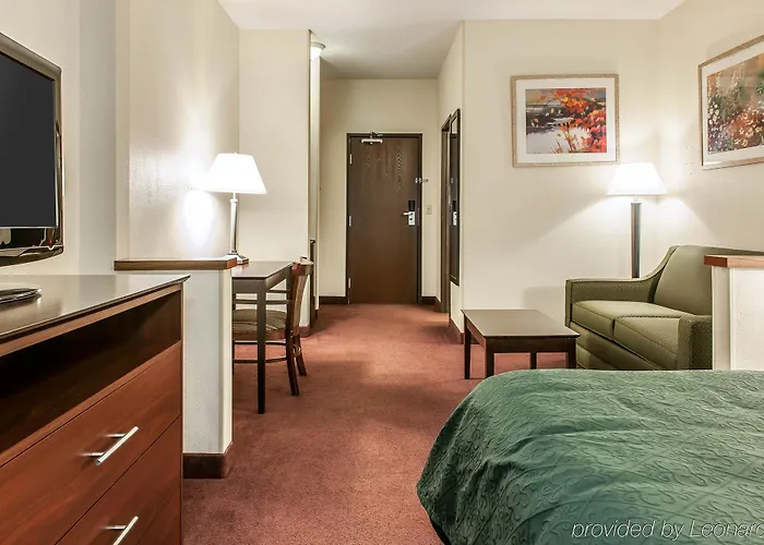 Quality & East 4* Danville