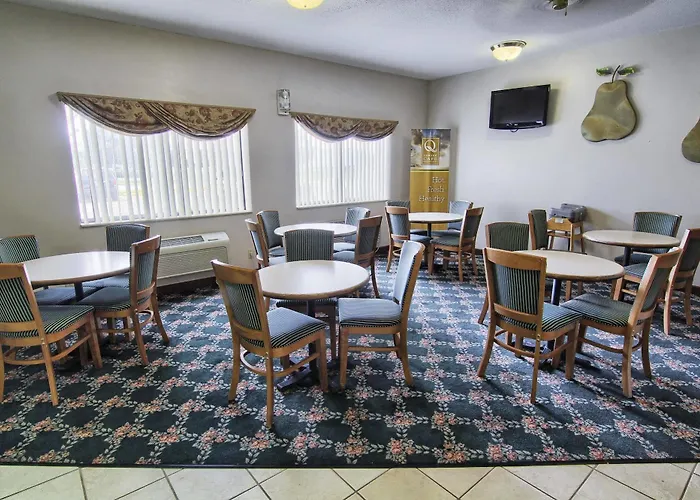 Hotel Quality & East 4*