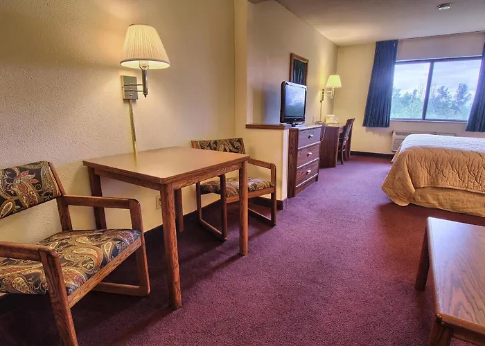 Hotel Quality & East 4*